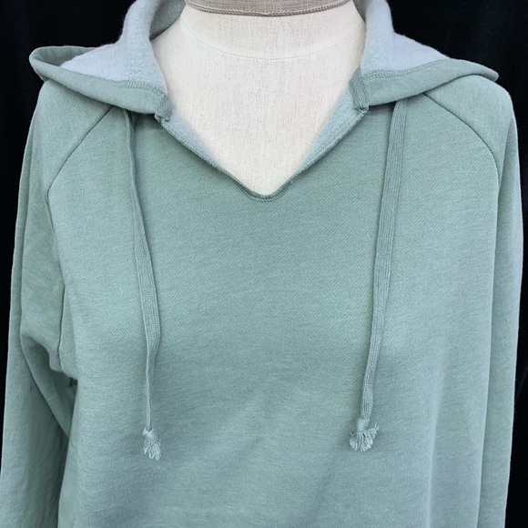 Newest Independent Sage Wave Beach cut hoodie - Picture 2 of 14